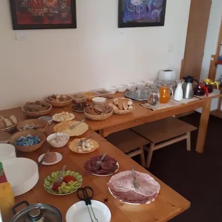 Otevrena Naruc 3* 莱托维采