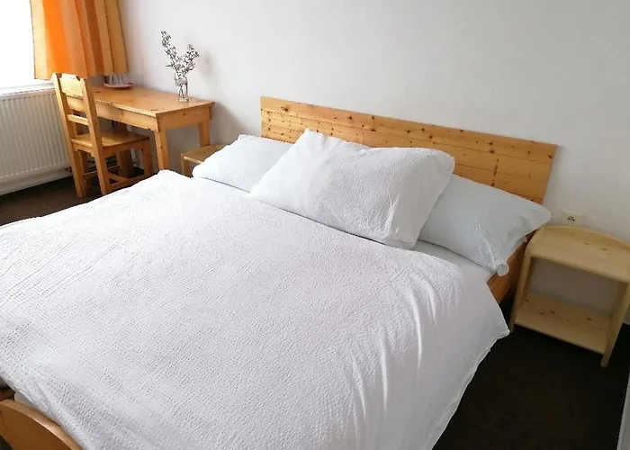 Otevrena Naruc Πανσιόν 3*